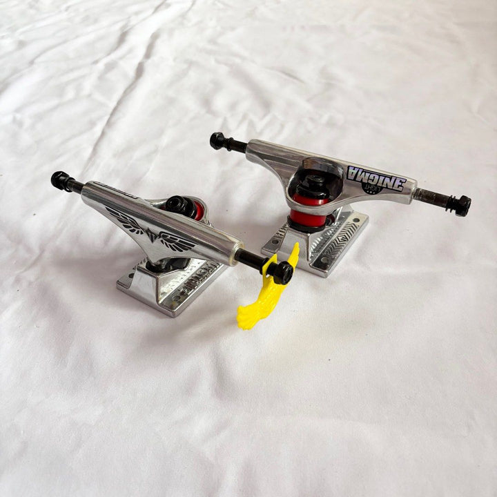 Enigma "Silver" 7.75" Skateboard Trucks — truck pair overview