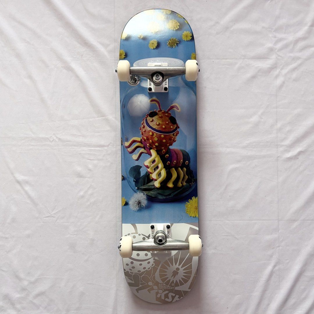 Alien Workshop “Bug Jar” 8.125” x 32” Custom Skateboard Complete