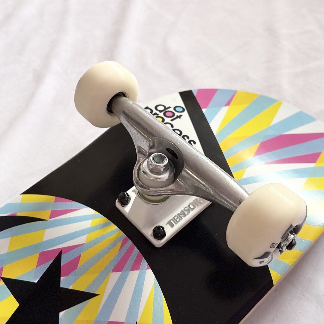 Alien Workshop “Dot Process” 8.0” x 32” Custom Skateboard Complete — angled truck detail