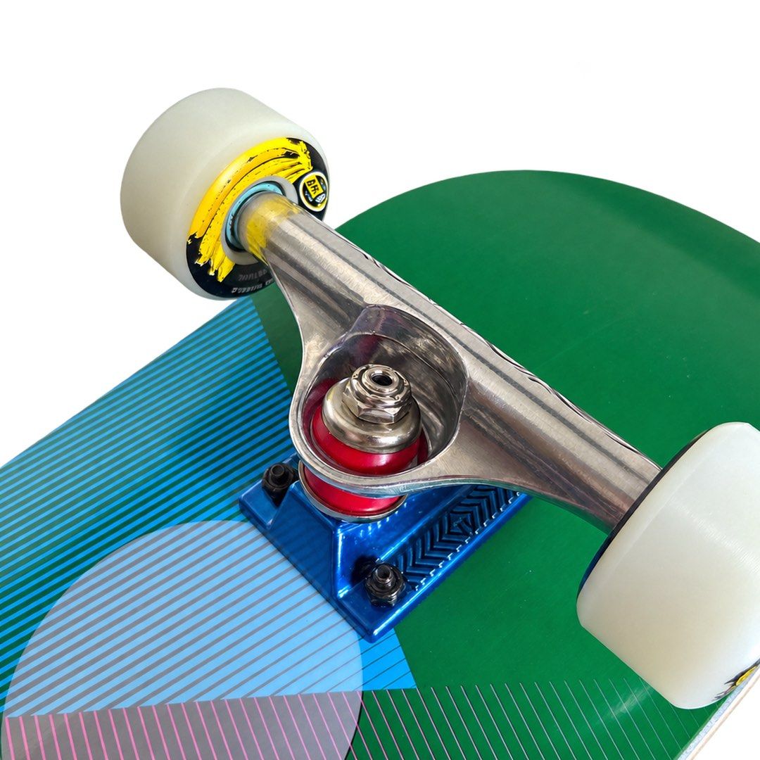 Alien Workshop “Person” 7.75″ x 29.5″ Custom Skateboard Complete