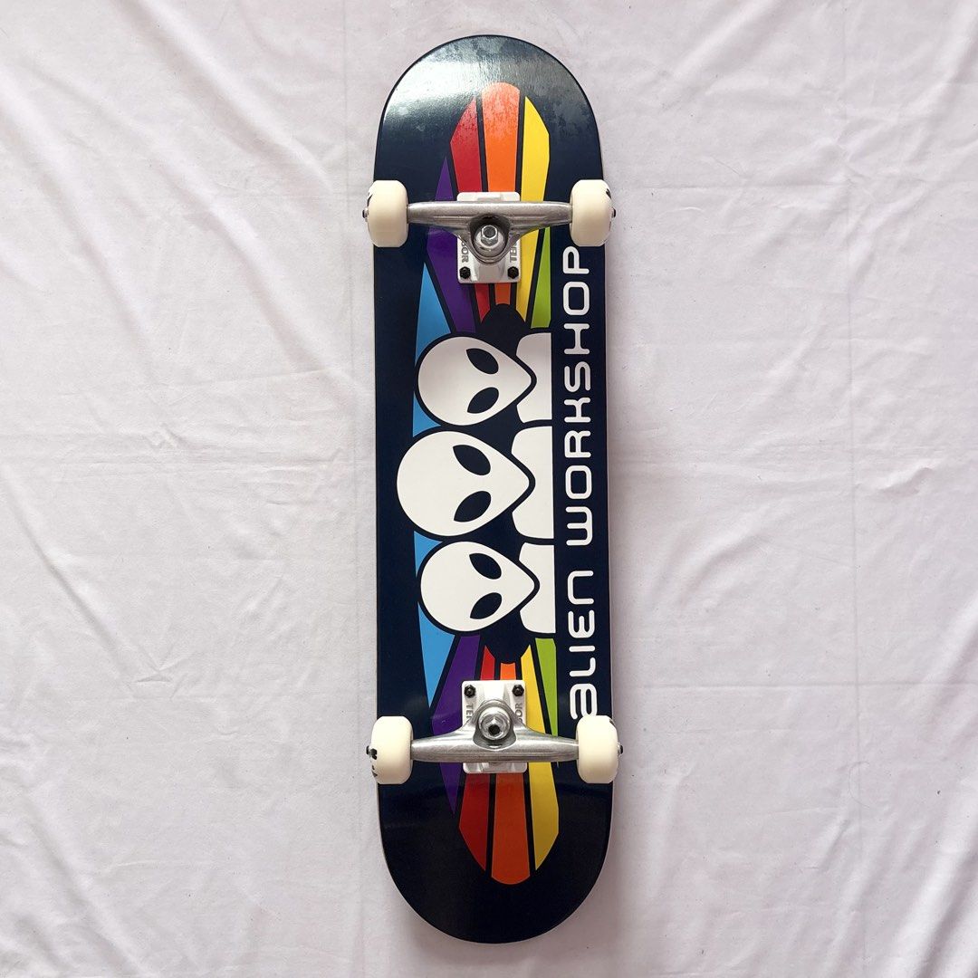 Alien Workshop “Spectrum Blue” 8.0” x 32” Custom Skateboard Complete