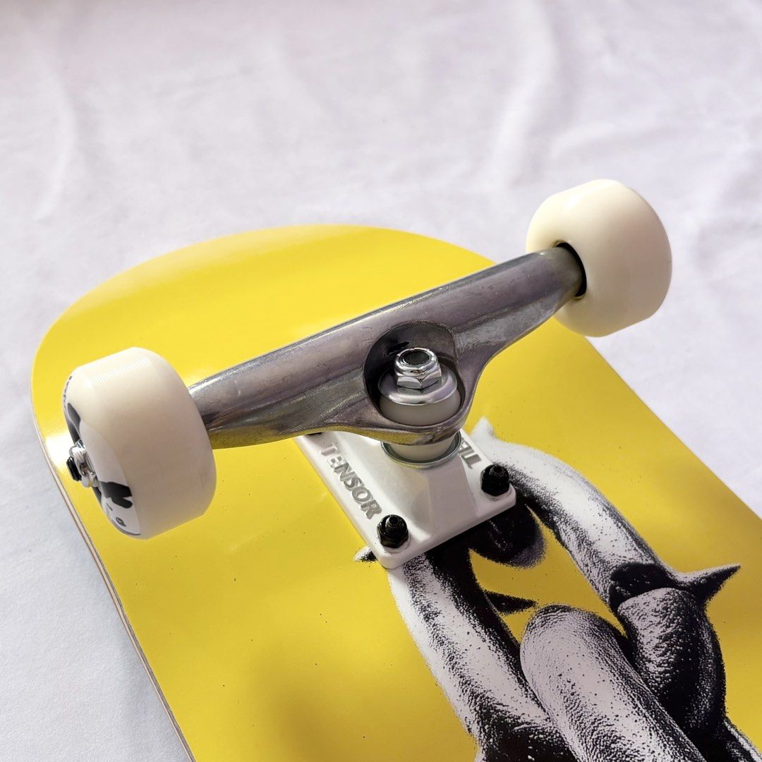 Aura “Yellow Chains” 8.25” x 32” Custom Skateboard Complete