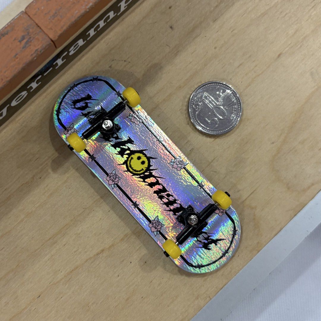 Black Market “Barbed Wire” 32mm Fingerboard Complete