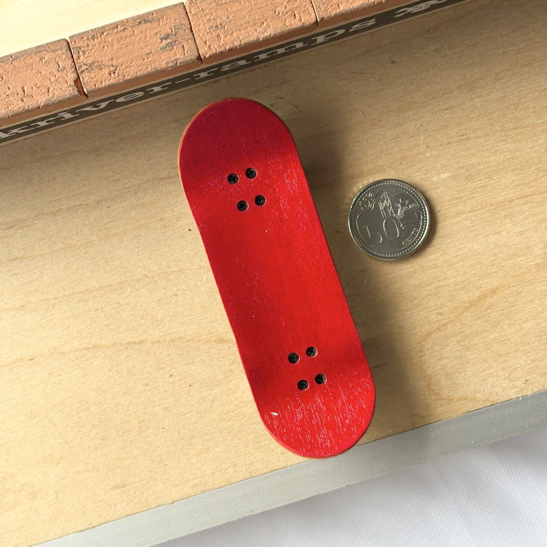 Black Market “Cat Chain” 32mm Fingerboard Complete