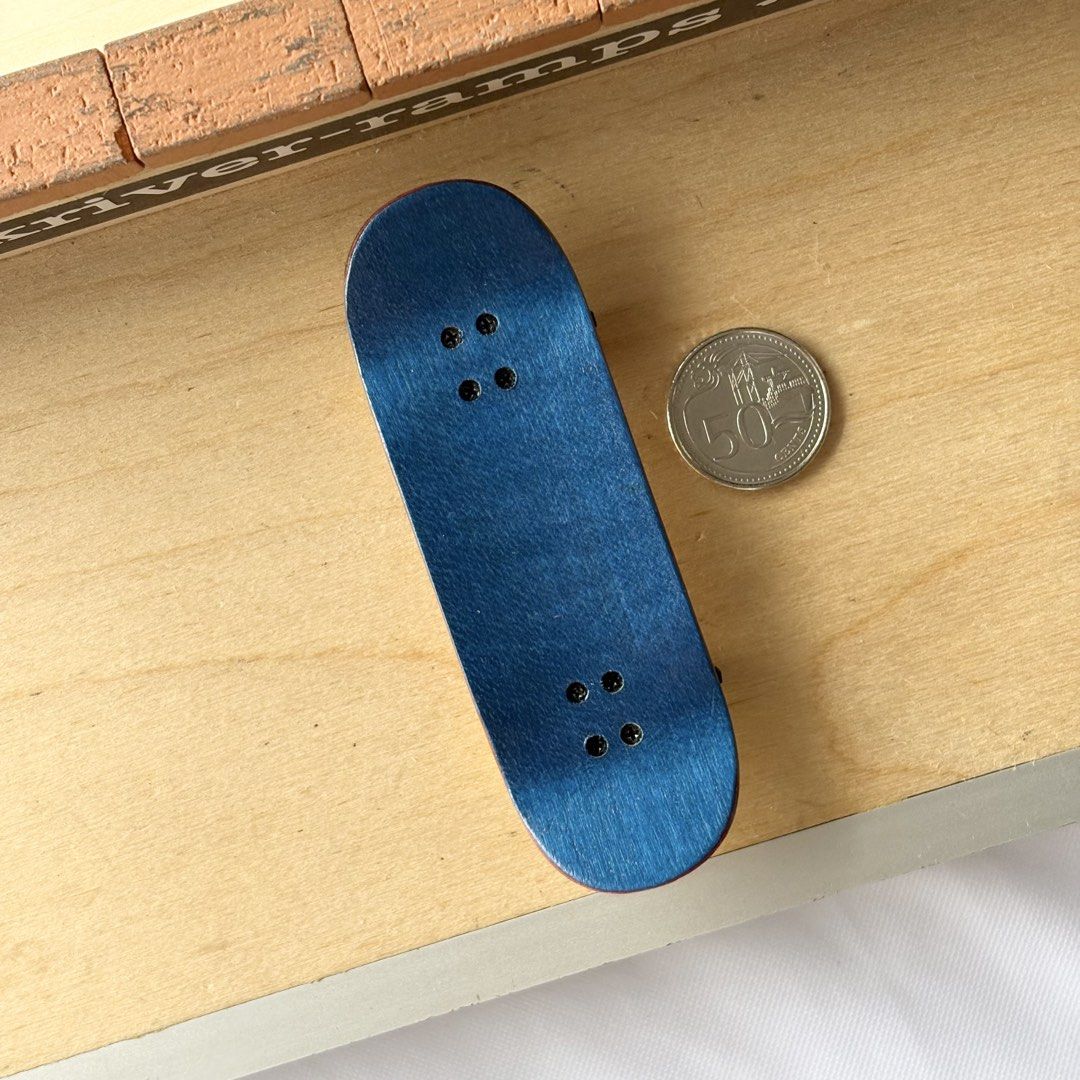 Black Market “Chili” 32mm Fingerboard Complete
