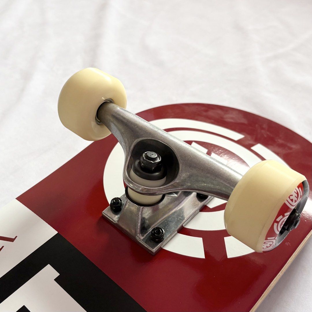 Element “Classic” 7.75” x 31” Skateboard Complete