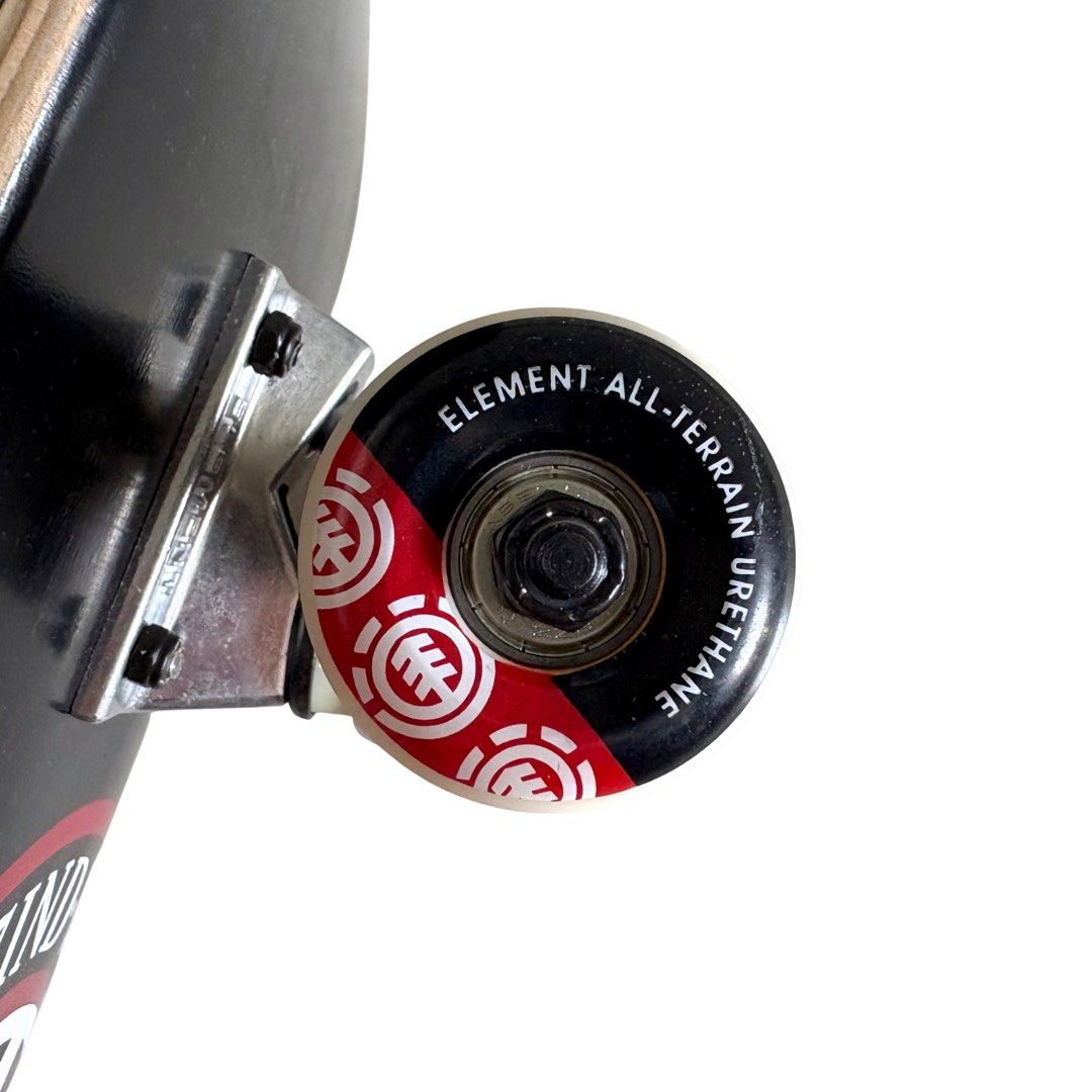 Element “Seal” 7.75″ x 31.0″ Pre-built Skateboard Complete