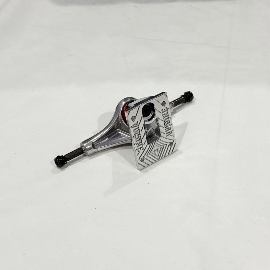 Enigma "Silver" 7.75" Skateboard Trucks
