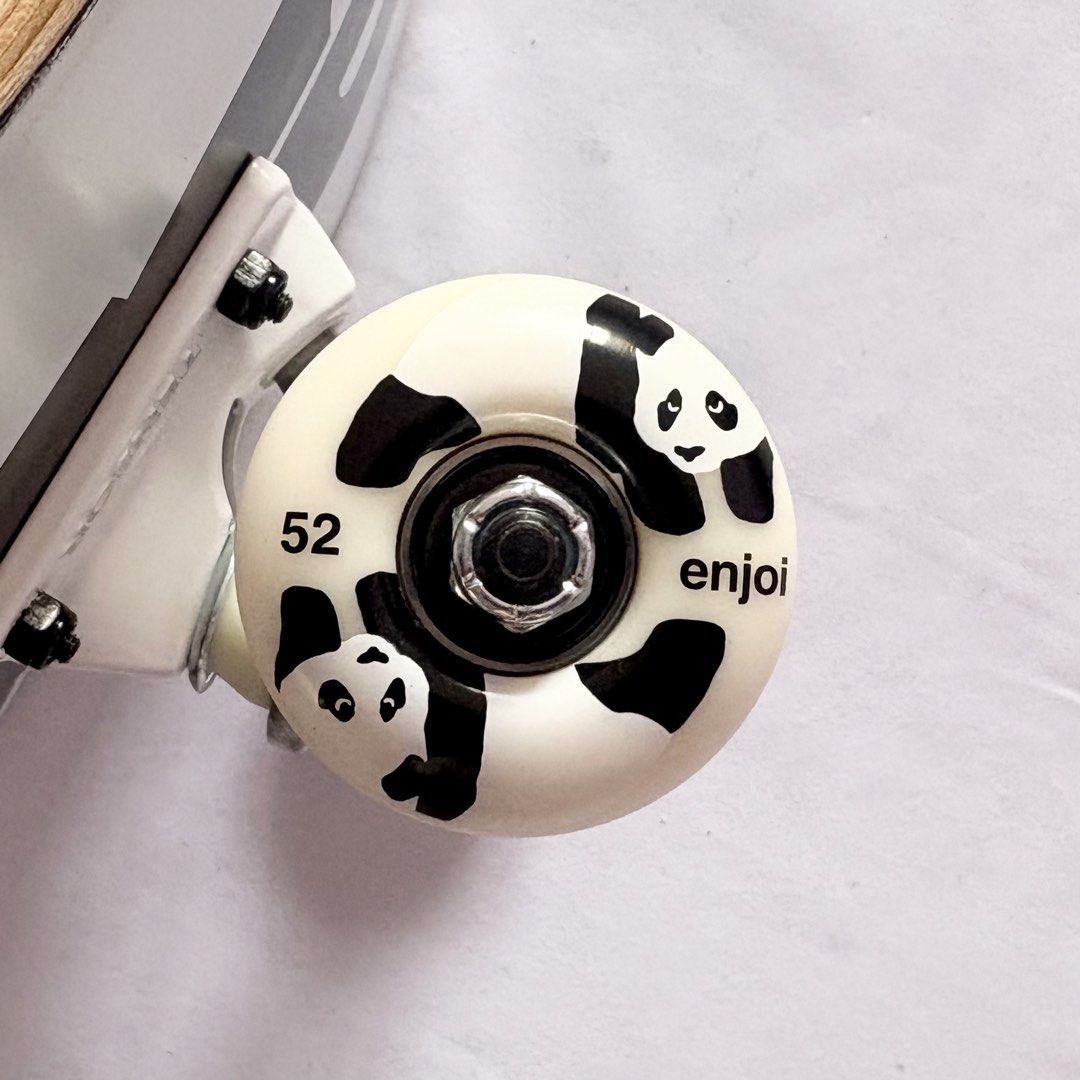Erased “Classic White” 8.0” x 31.4” / 8.25” x 31.5” Custom Skateboard Complete