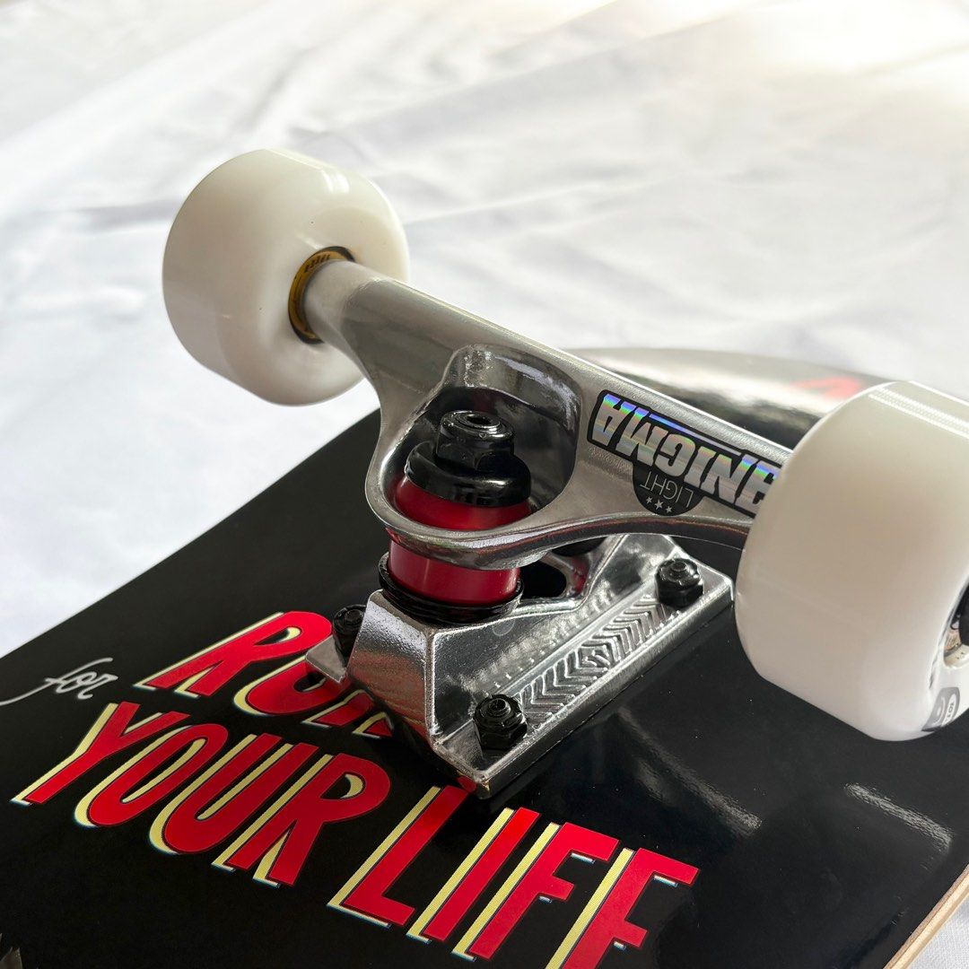 Nomad “Run” 7.875” x 31.5” Custom Skateboard Complete