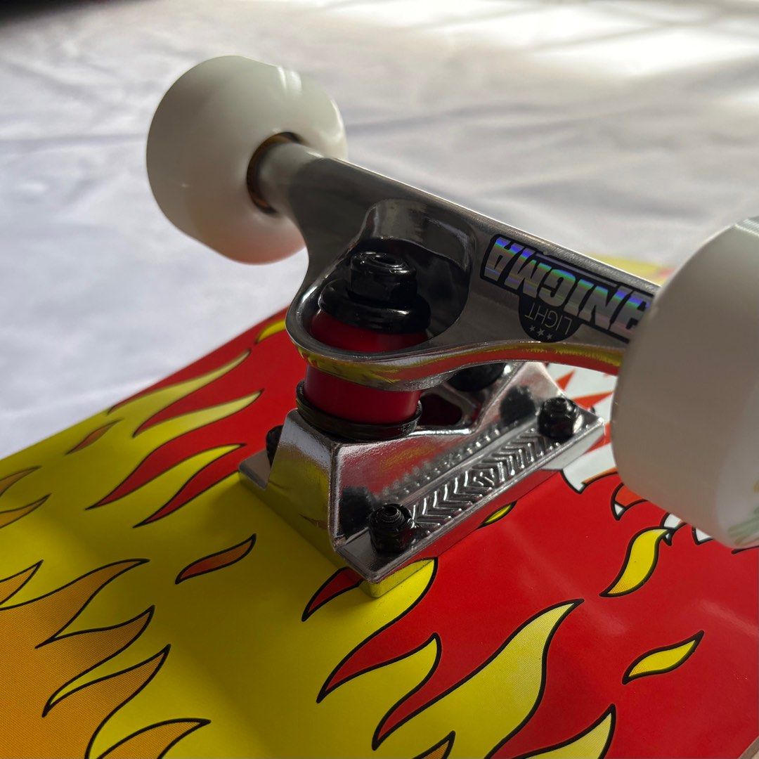 Nomad “Visaster”” 7.75” Custom Skateboard Complete