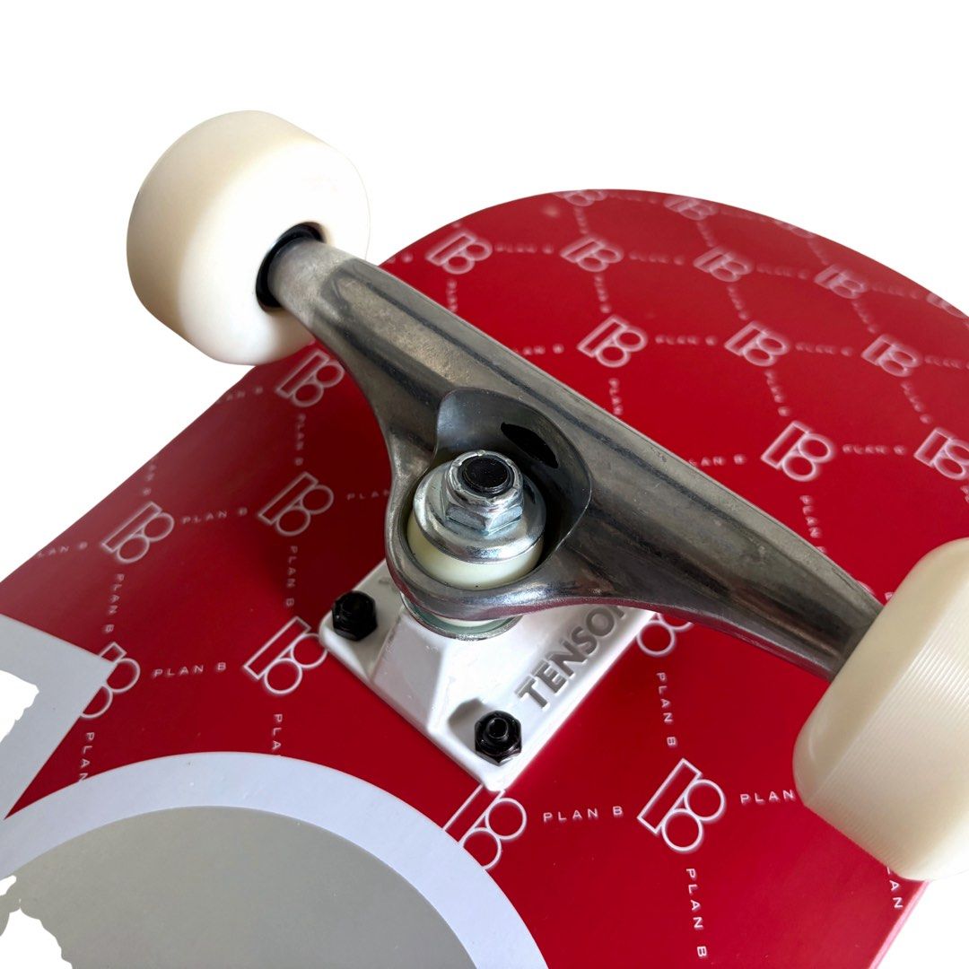 Plan B “Corner” 8.125″ x 31.5″ Ryan Sheckler Pro Model Custom Skateboard Complete