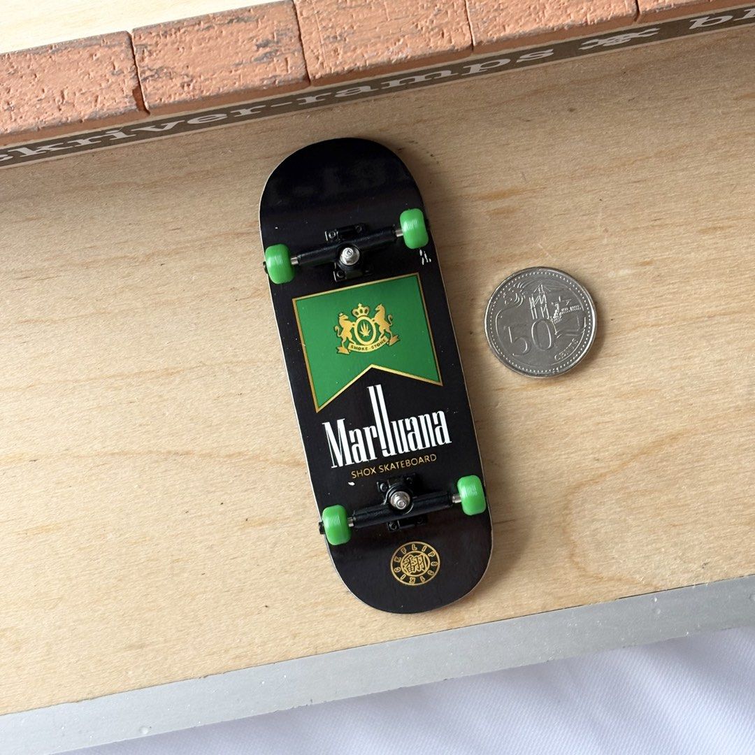 Shox “Black Pack” 35mm Fingerboard Complete